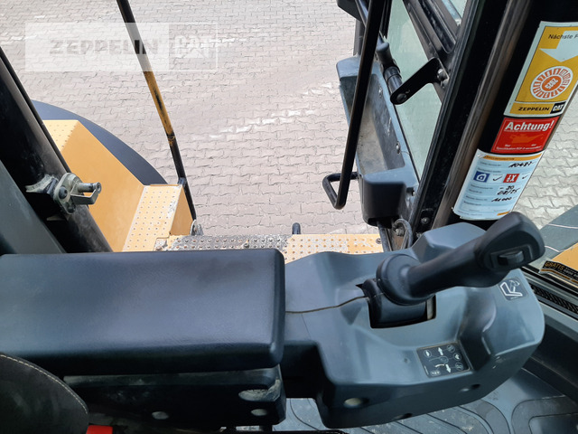 Chargeuse sur pneus Cat 982M: photos 42 Chargeuse sur pneus Cat 982M: photos 42