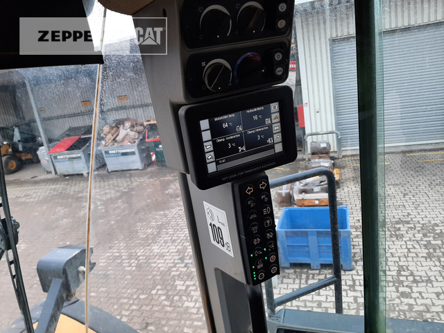 Chargeuse sur pneus Cat 982M: photos 38 Chargeuse sur pneus Cat 982M: photos 38