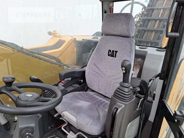 Pelle de manutention Cat MH3026-06C: photos 36