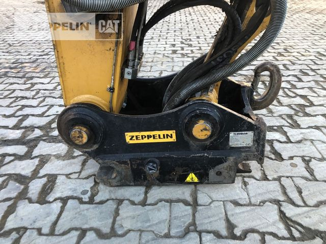 Oil-Quick OQ65 - Attache rapide pour Engins de chantier: photos 2 Oil-Quick OQ65 - Attache rapide pour Engins de chantier: photos 2