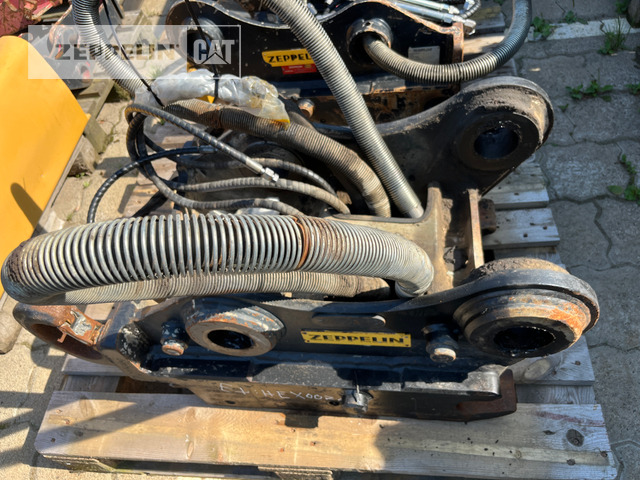 Oil-Quick OQ65 M312-M318F - Attache rapide pour Engins de chantier: photos 2 Oil-Quick OQ65 M312-M318F - Attache rapide pour Engins de chantier: photos 2