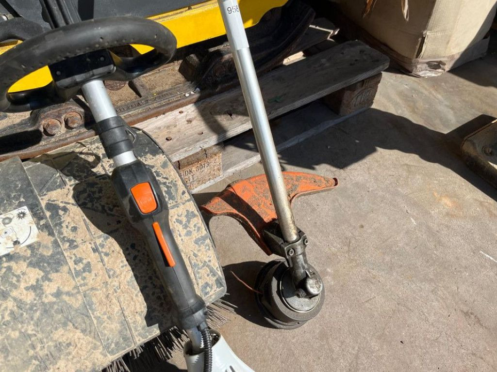 Kombimotor KM 131/R Kleinteile - Matériel de jardinage: photos 4 Kombimotor KM 131/R Kleinteile - Matériel de jardinage: photos 4