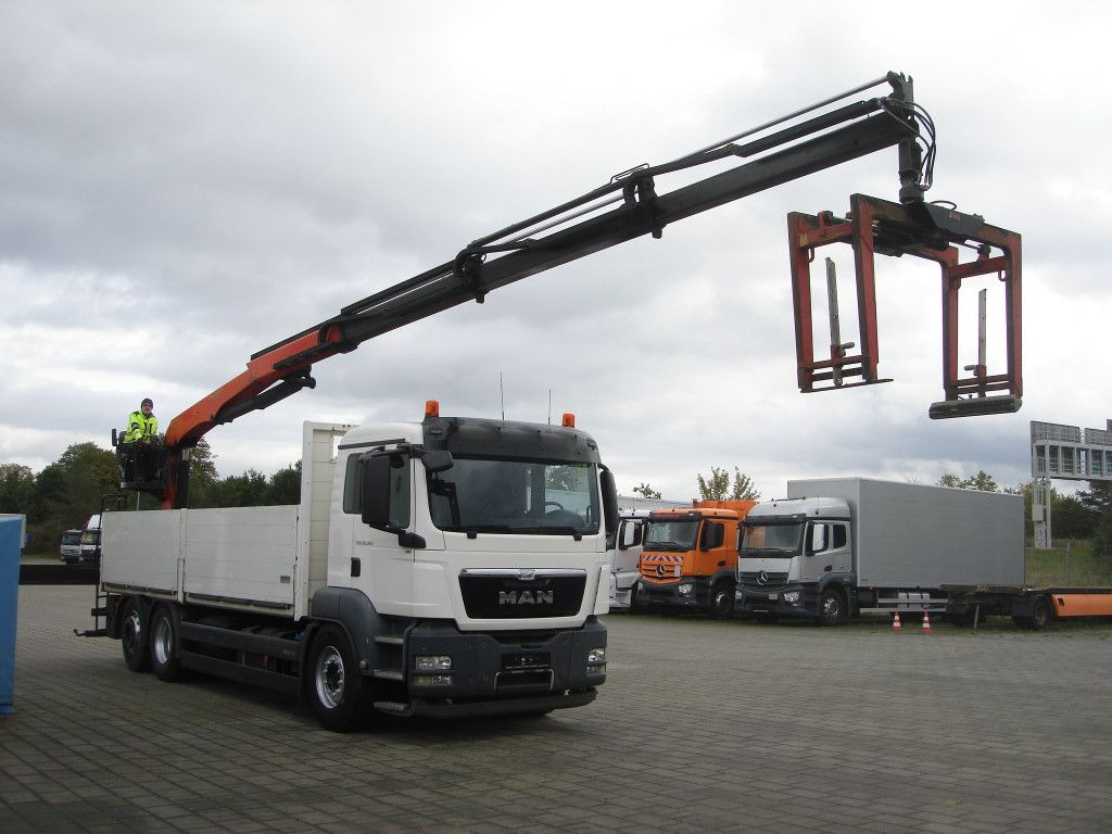Camion grue MAN TG-S 26.360 6x2-2 BL Pritsche Heckkran Palfinger