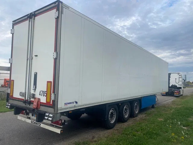 Schmitz Cargobull 2 temp, SCB 53B koelvries met carrier vector 1950MT met tussenwand , 2 verdampers - Semi-remorque frigorifique: photos 3 Schmitz Cargobull 2 temp, SCB 53B koelvries met carrier vector 1950MT met tussenwand , 2 verdampers - Semi-remorque frigorifique: photos 3