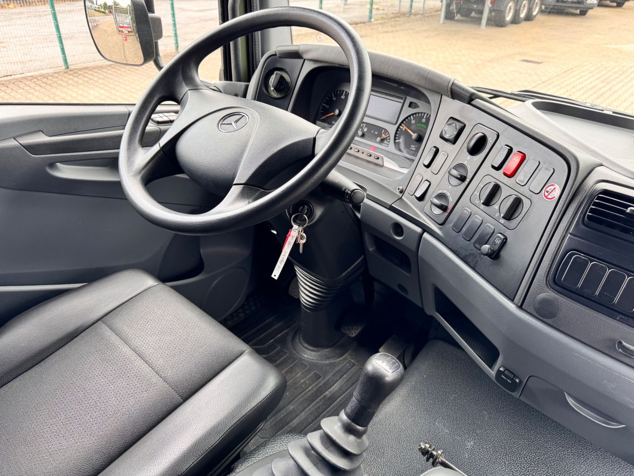 Mercedes-Benz 1018 Atego 4x4 Allrad Camper en leasing occasion Mercedes-Benz 1018 Atego 4x4 Allrad Camper: photos 10 Mercedes-Benz 1018 Atego 4x4 Allrad Camper en leasing occasion Mercedes-Benz 1018 Atego 4x4 Allrad Camper: photos 10