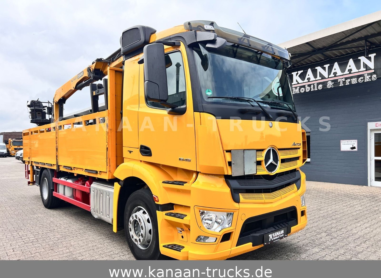 Mercedes-Benz 1845 Antos 4x2 Baustoffkran Palfinger 21001L - Camion grue: photos 1 Mercedes-Benz 1845 Antos 4x2 Baustoffkran Palfinger 21001L - Camion grue: photos 1