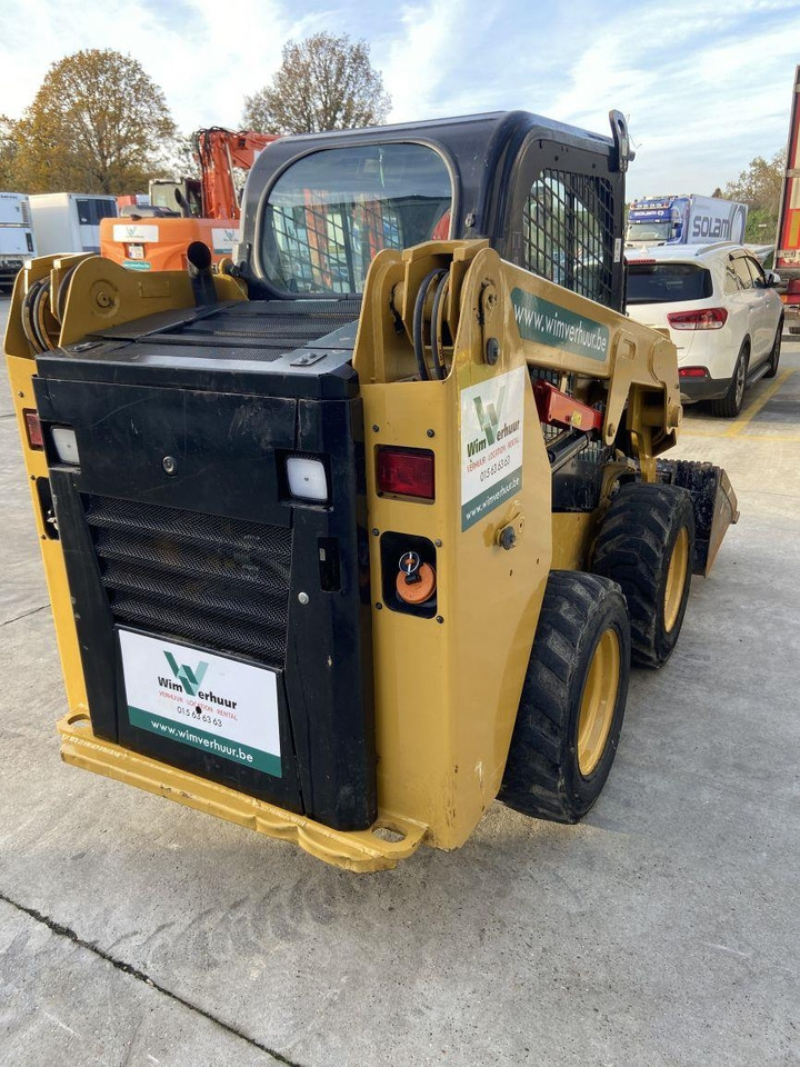 CAT 226 D3 (5867) - Mini chargeuse: photos 3 CAT 226 D3 (5867) - Mini chargeuse: photos 3