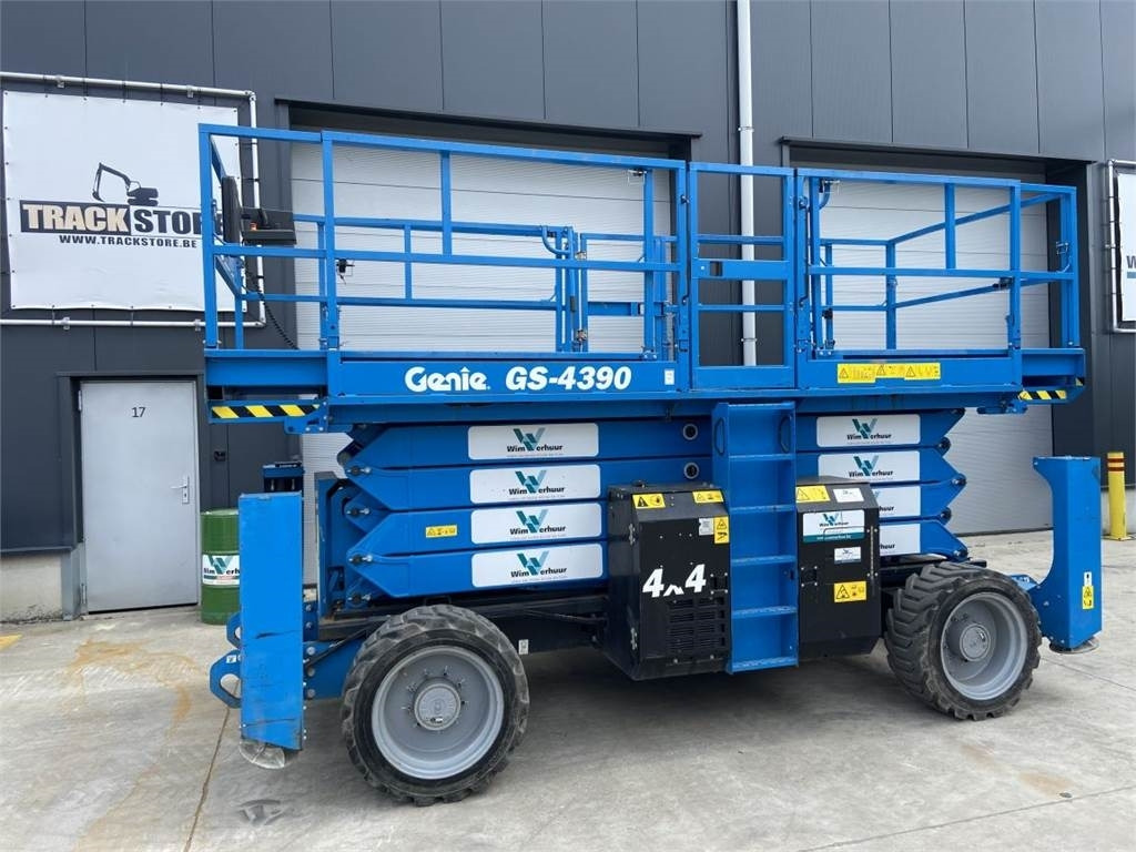 Genie GS4390RT (3214) - Nacelle ciseaux: photos 3 Genie GS4390RT (3214) - Nacelle ciseaux: photos 3