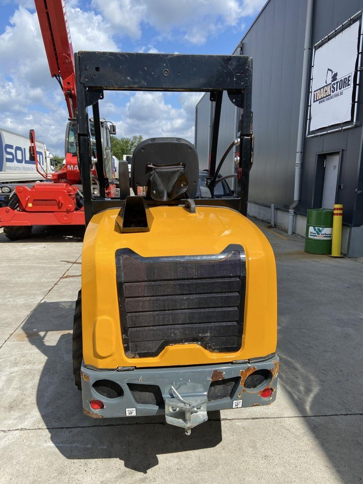 GiANT G2700 Xtra HD (6436) - Valet de ferme: photos 5 GiANT G2700 Xtra HD (6436) - Valet de ferme: photos 5