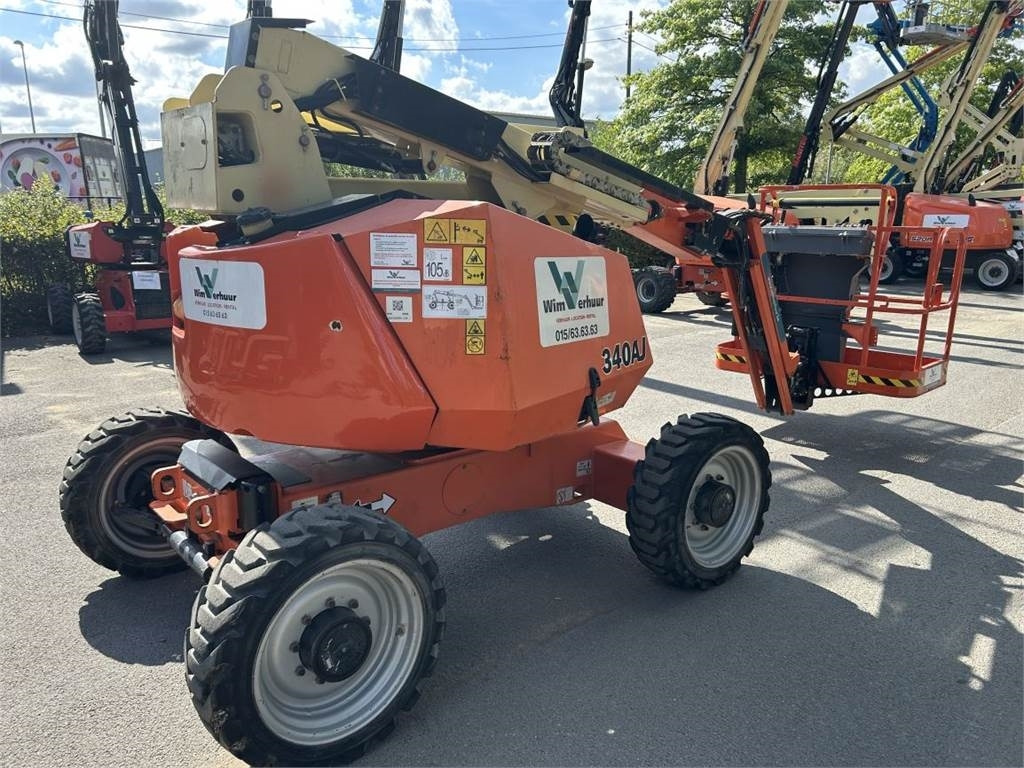 JLG 340AJ (4566) - Nacelle articulée: photos 1 JLG 340AJ (4566) - Nacelle articulée: photos 1