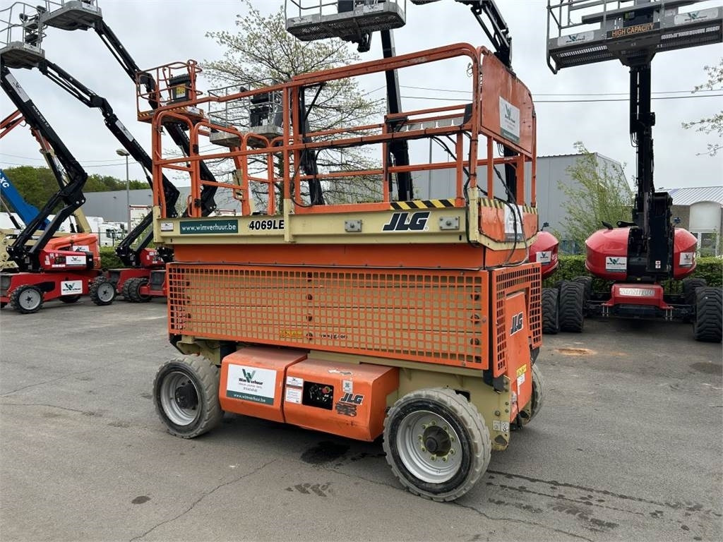 JLG 4069 LE (3614) - Nacelle ciseaux: photos 3 JLG 4069 LE (3614) - Nacelle ciseaux: photos 3