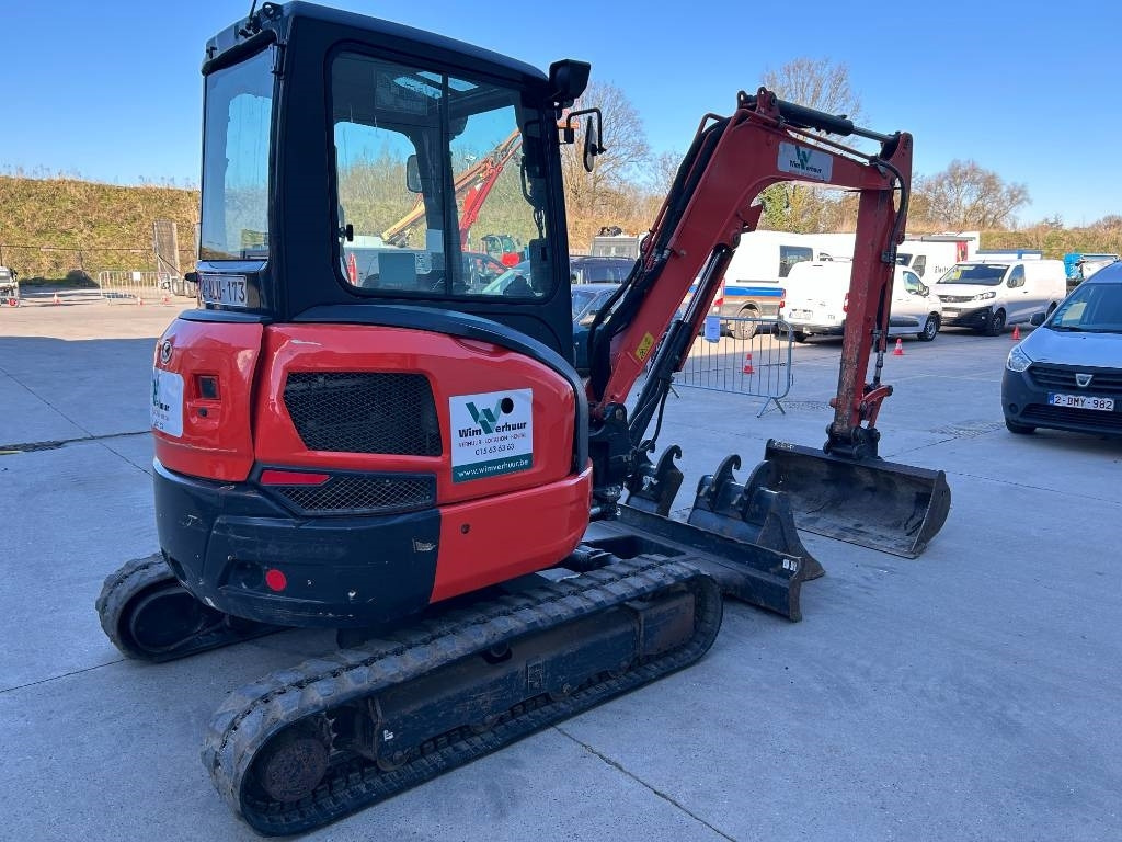 Kubota U 36-4 - Mini pelle: photos 4 Kubota U 36-4 - Mini pelle: photos 4