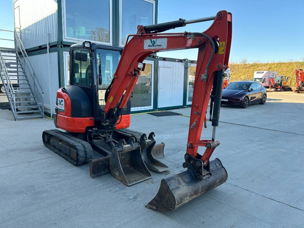 Kubota U 36-4 - Mini pelle: photos 3 Kubota U 36-4 - Mini pelle: photos 3
