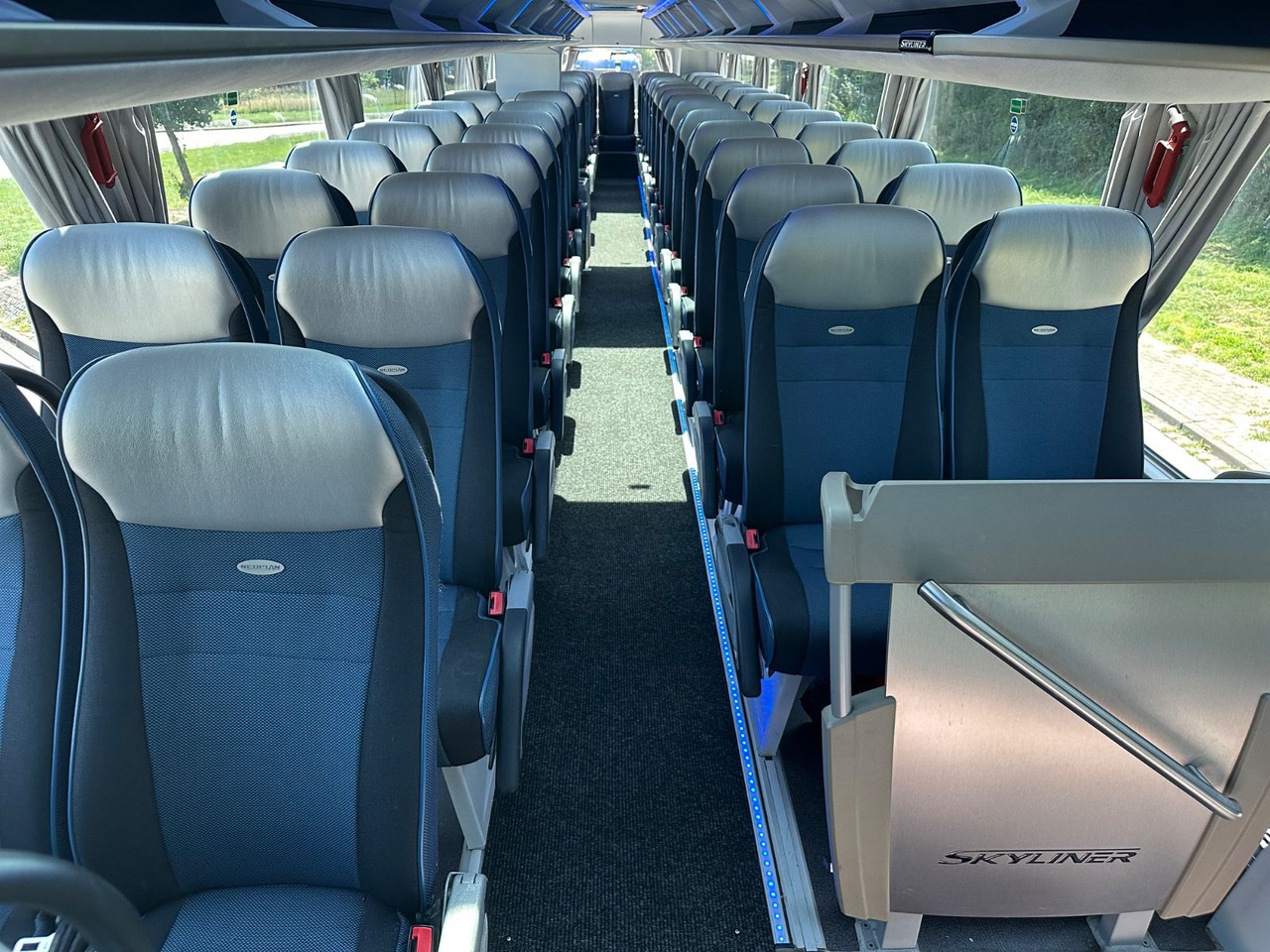 Neoplan P06 Skyliner L (83 Sitze*TOP*Motor Neu*Panorama) - Autre matériel: photos 5 Neoplan P06 Skyliner L (83 Sitze*TOP*Motor Neu*Panorama) - Autre matériel: photos 5