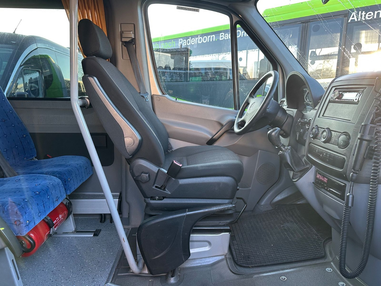 Mercedes-Benz Sprinter 516 CDi (DE*Klima*Reise*Motor Neu) - Minibus, Transport de personnes: photos 4 Mercedes-Benz Sprinter 516 CDi (DE*Klima*Reise*Motor Neu) - Minibus, Transport de personnes: photos 4