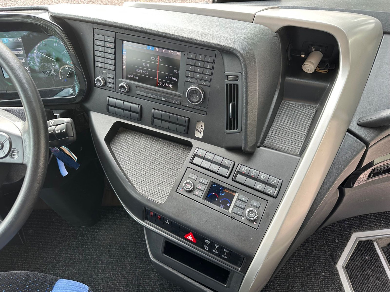 Autocar Mercedes-Benz Tourismo E 16 RHD-M/2A (wenig Km*TOP*61 Sitze): photos 14