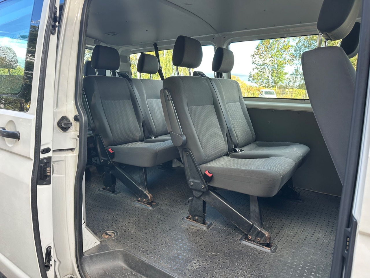 Volkswagen T5 Kombi - Transport de personnes: photos 4 Volkswagen T5 Kombi - Transport de personnes: photos 4