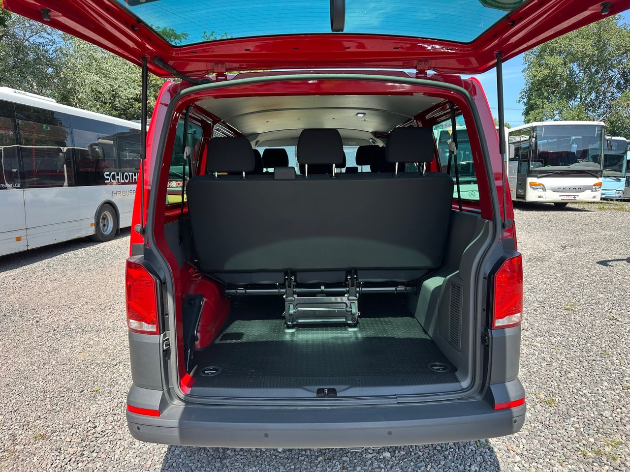 Volkswagen T6 Kombi (PDC Hi*ACC*StandHz*9 Sitzer*AC) - Transport de personnes: photos 4 Volkswagen T6 Kombi (PDC Hi*ACC*StandHz*9 Sitzer*AC) - Transport de personnes: photos 4