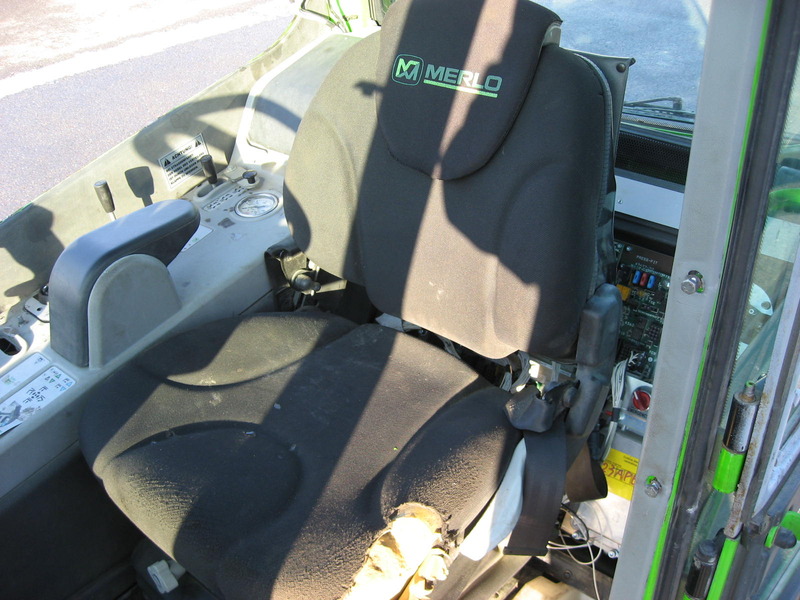 MERLO komplette Kabine, complete cabin, cabine complète, Полный кабины The photo is illustrative! Various cab models still in stock. We need a VIN + SAV number to correctly identify the cabin Your Merlo. - Cabine pour Chariot télescopique: photos 3 MERLO komplette Kabine, complete cabin, cabine complète, Полный кабины The photo is illustrative! Various cab models still in stock. We need a VIN + SAV number to correctly identify the cabin Your Merlo. - Cabine pour Chariot télescopique: photos 3